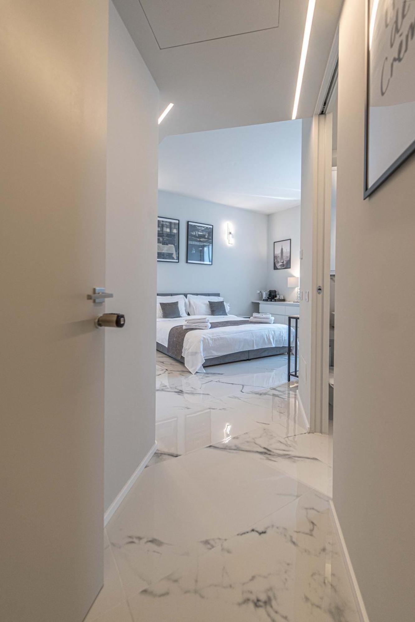 Moscova Luxury New Suite Mediolan Zewnętrze zdjęcie