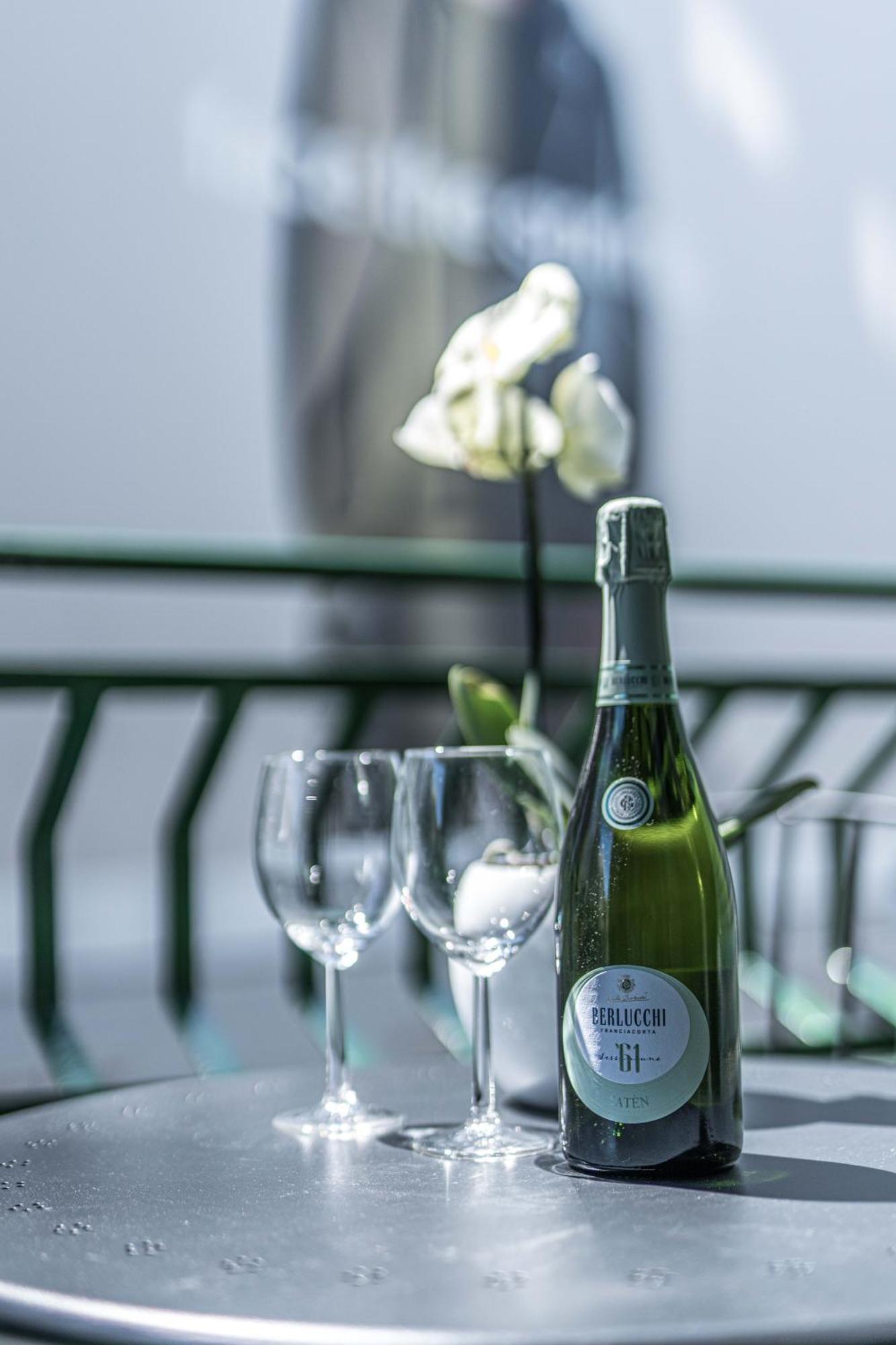 Moscova Luxury New Suite Mediolan Zewnętrze zdjęcie